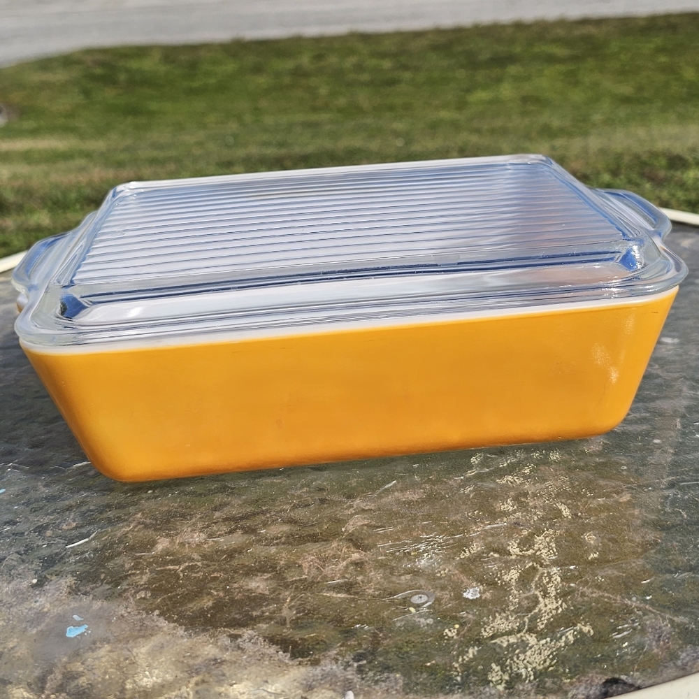 Pyrex 0503 Orange Daisy Refrigerator Dish